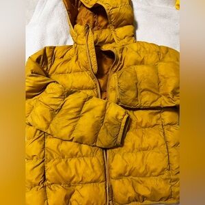 UNIQLO PUFFTECH Washable Parka (Warm
Padded) SIZE 9-10